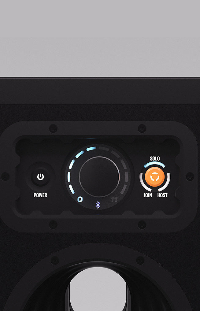 Simple connection - A closeup of the UI panel of SOUNDBOKS 4